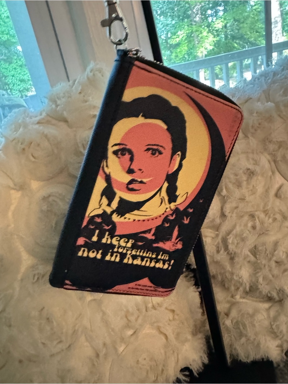 Collectors - Buckle-Down Wizard of Oz Wristlet - Picture 2 of 9